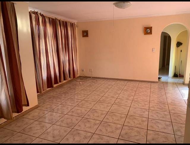 3 BEDROOM PROPERTY TO RENT IN NORKEM PARK